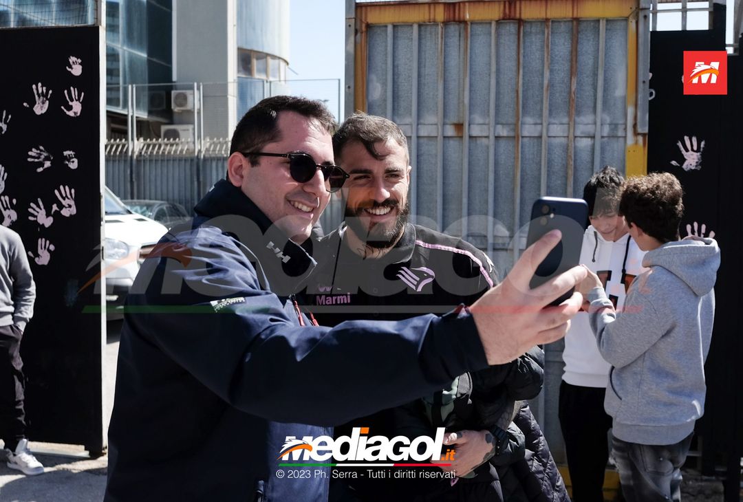 FOTO Cittadella-Palermo, la squadra in partenza dal “Renzo Barbera” (GALLERY) - immagine 26