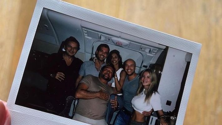 Belen di ritorno dall’ultima vacanza, con lei in aereo c’è Diletta Leotta - immagine 1