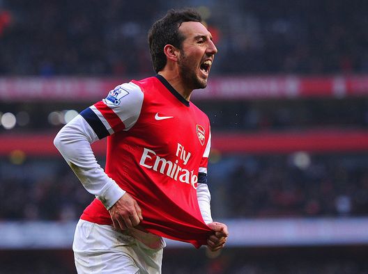 Santi Cazorla dell'Arsenal festeggia il gol del 2-1 durante la partita di Premier League tra Arsenal e Aston Villa all'Emirates Stadium giocata il 23 febbraio 2013 a Londra (Photo by Michael Regan/Getty Images) Real Oviedo, Santi Cazorla annuncia l’addio: “Sarà la mia ultima stagione”- immagine 2