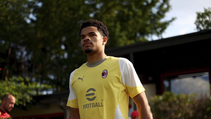 Milan, parla Athekame: “In Italia si vede l’impatto che il calcio ha sulla gente” - immagine 1