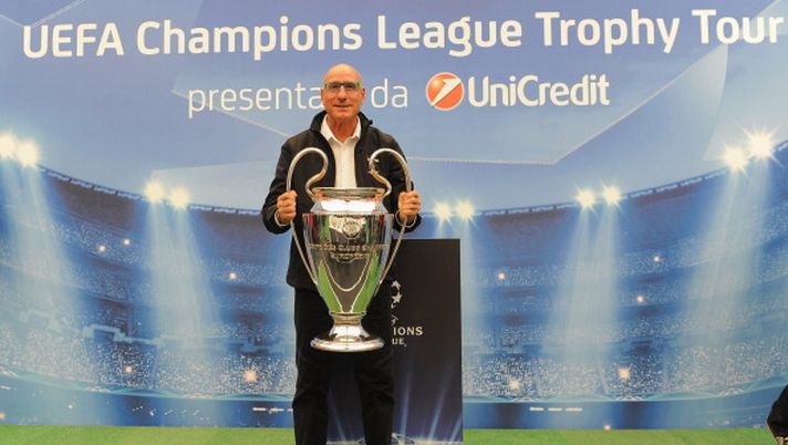 TURIN, ITALY - SEPTEMBER 21: Francesco Graziani poses with the UEFA Champions League trophy during the UEFA Champions League Trophy Tour 2012/13 on September 21, 2012 in Turin, Italy. (Photo by Valerio Pennicino/Getty Images for UEFA) Ciccio Graziani