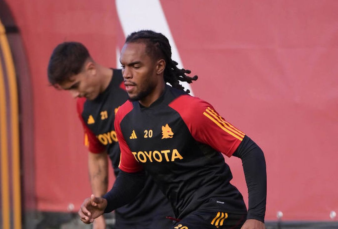 Roma, la ripresa degli allenamenti: ci sono Dybala e Renato Sanches – FOTO GALLERY - immagine 19