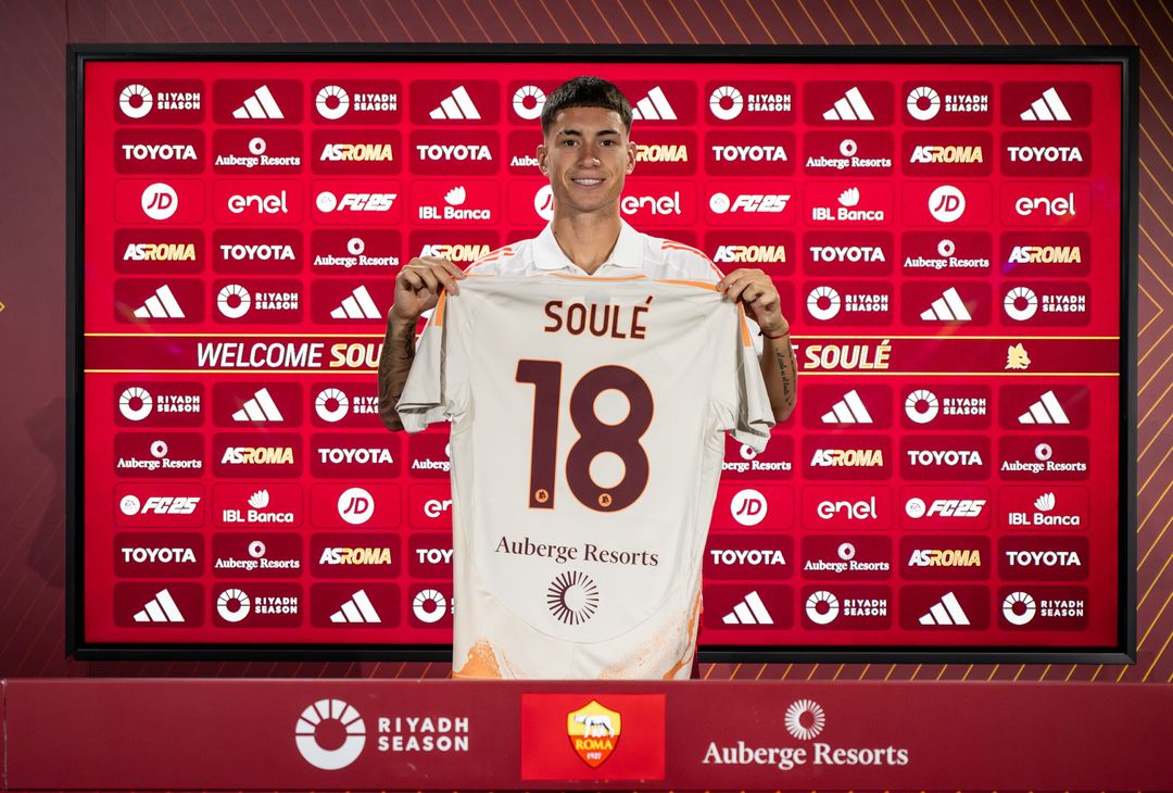 Roma, primo giorno a Trigoria di Mati Soulé – FOTO GALLERY- immagine 1