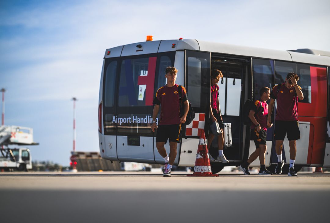 In partenza per Pisa: la Roma si prepara alla sfida – FOTO GALLERY - immagine 2