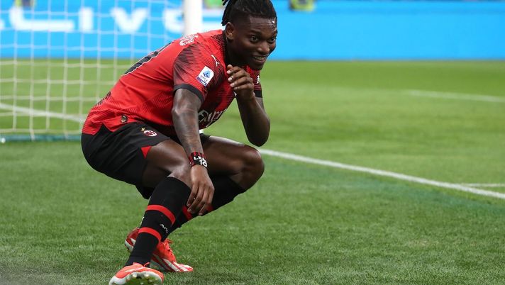 MILAN, ITALY - MAY 11: Rafael Leao of AC Milan celebrates scoring his team's fourth goal during the Serie A TIM match between AC Milan and Cagliari Calcioat Stadio Giuseppe Meazza on May 11, 2024 in Milan, Italy. (Photo by Marco Luzzani/Getty Images) Milan-Salernitana 1-0: la sblocca Leao su errore di Fiorillo | Serie A News - immagine 1