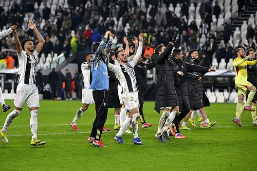 Juve, vittoria della maturità. Napoli, una settimana da incubo