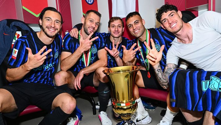 Foto X @Inter 3 Scudetti, 3 Coppe Italia, 3 Supercoppe. L’Inter celebra il club dei 5: “Pazzeschi!” - immagine 1