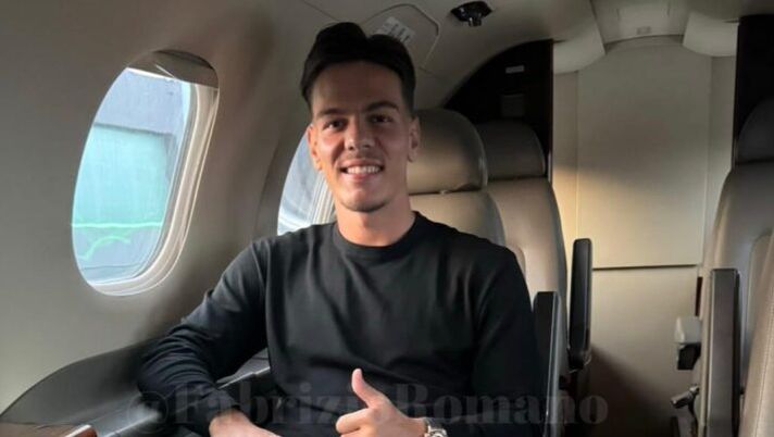 Milan, Jashari è atterrato a Linate: domani è il giorno delle visite mediche - immagine 1