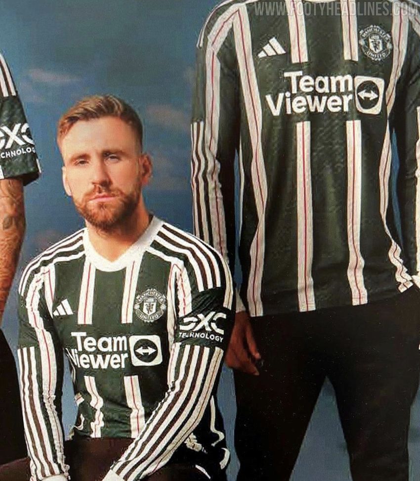 Manchester United, la maglia verde scuro da trasferta “scatena” le proteste dei tifosi- immagine 3