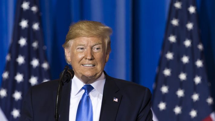 OSAKA, JAPAN - JUNE 29: U.S. President Donald Trump speaks during a press conference after the G-20 Summit on June 29, 2019 in Osaka, Japan. Trump and Chinese President Xi Jinping agreed to resume trade negotiations on Saturday during their meeting in Osaka at the annual Group of 20 summit, in an attempt to resolve a trade deal between the world's two largest economies. According to reports, both leaders agreed that the U.S. would not impose new tariffs during their discussion as world leaders met in Osaka during the two-day G20 summit to discuss economic, environmental and geopolitical issues. (Photo by Tomohiro Ohsumi/Getty Images) La Juventus va da Trump: una visita tra geopolitica, battute e imbarazzi - immagine 1