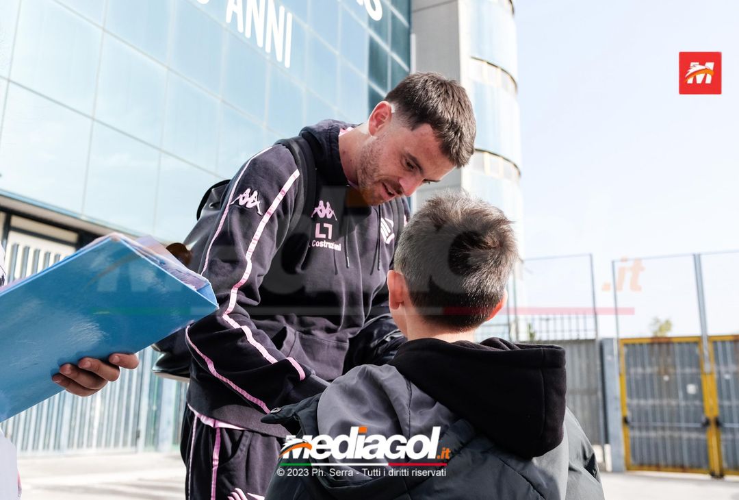 FOTO Südtirol-Palermo, la squadra in partenza dallo stadio “Renzo Barbera” (GALLERY) - immagine 9
