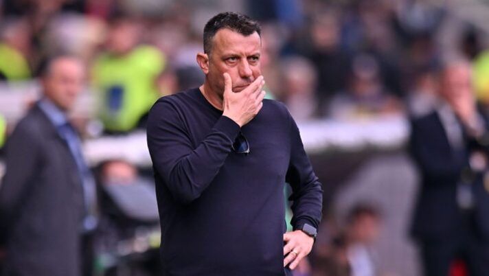 PARMA, ITALY - OCTOBER 27: Roberto D'Aversa head coach of Empoli FC during the Serie A match between Parma and Empoli at Stadio Ennio Tardini on October 27, 2024 in Parma, Italy. (Photo by Alessandro Sabattini/Getty Images) D’Aversa: “Non abbiamo giocato nel secondo tempo, 4 giocatori fuori condizione” - immagine 1