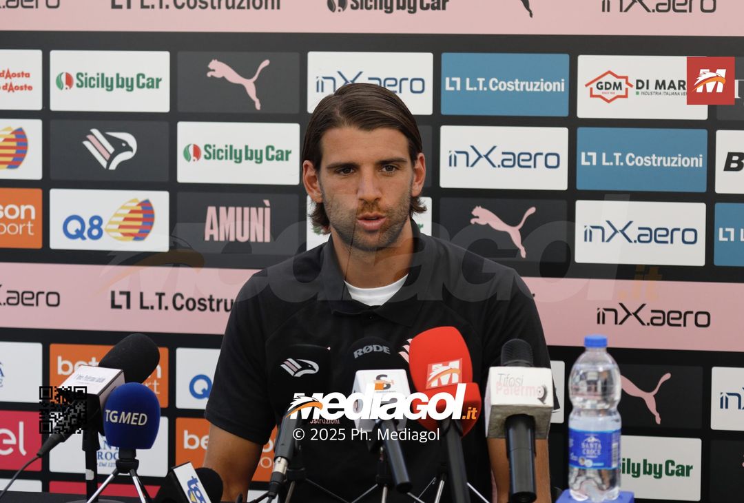 FOTO, Ceccaroni: sorrisi e promesse in conferenza stampa - immagine 8