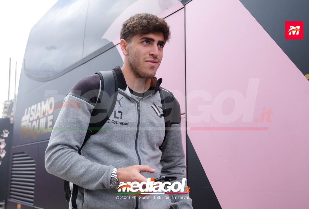 FOTO Parma-Palermo, il Palermo in partenza dal ‘Renzo Barbera’ (GALLERY) - immagine 26