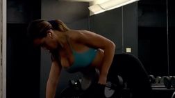 VIDEO / Agustina Gandolfo non si ferma mai: allenamento durissimo in palestra