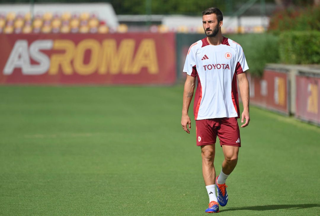 Trigoria, l’allenamento della Roma a due giorni dal Genoa: out Zalewski – FOTO GALLERY - immagine 3