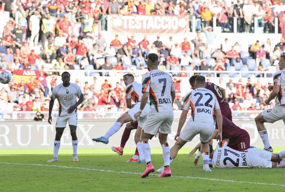 Roma-Venezia 2-1 – FOTO GALLERY - immagine 83