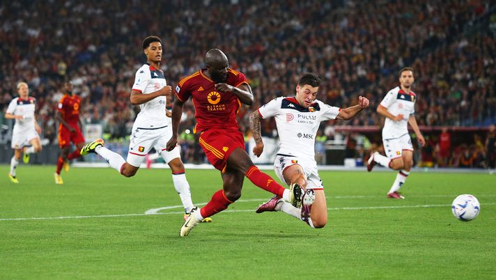Roma stoica all’Olimpico: trionfa in 10 contro il Genoa! Sesto posto aritmetico - immagine 1