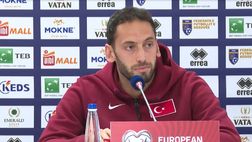 Turchia, Calhanoglu: “Non sottovaluto nessuno, con l’Inter ho perso col Bodo. C’è pressione ma…”