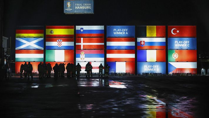 Sorteggio Euro 2024, che imbarazzo: in sottofondo l’audio di un porno - immagine 1
