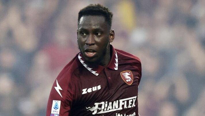 SALERNO, ITALY - MAY 20: Junior Sambia of US Salernitana during the Serie A TIM match between US Salernitana and Hellas Verona FC at Stadio Arechi on May 20, 2024 in Salerno, Italy. (Photo by Francesco Pecoraro/Getty Images) UFFICIALE – Scambio tra Empoli e Salernitana, ecco i comunicati ufficiali - immagine 1