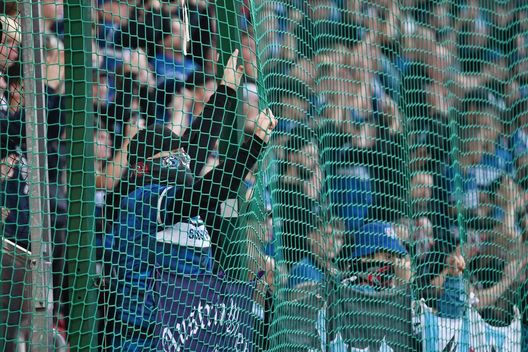 Classico slovacco, donne di facili costumi sullo striscione di Trnava: Slovan cosa guardate? Le p……- immagine 2