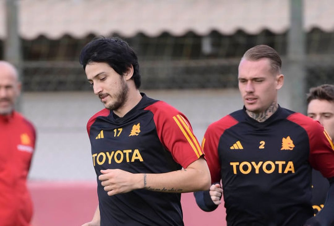 Roma, seduta con vista sul Lecce: in gruppo Dybala e Renato Sanches – FOTO GALLERY - immagine 30