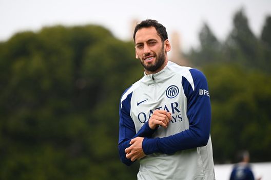 Ag. Calhanoglu: “È felice a Milano, giocherà all’Inter l’anno prossimo. Non nego che…”- immagine 2
