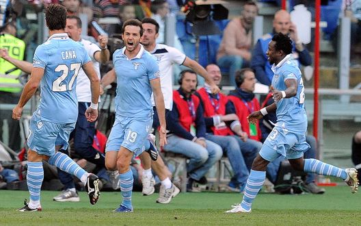 Senad Lulic della Lazio esulta dopo aver segnato il gol di apertura durante la finale di Coppa Italia tra AS Roma e SS Lazio allo Stadio Olimpico il 26 maggio 2013 a Roma “Capitano mio capitano”: i capitani storici del derby Lazio-Roma- immagine 5