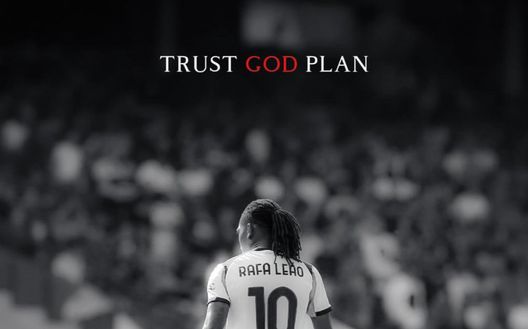 leao-post-instagram-trust-god-plan-maglia-bianca-messaggio