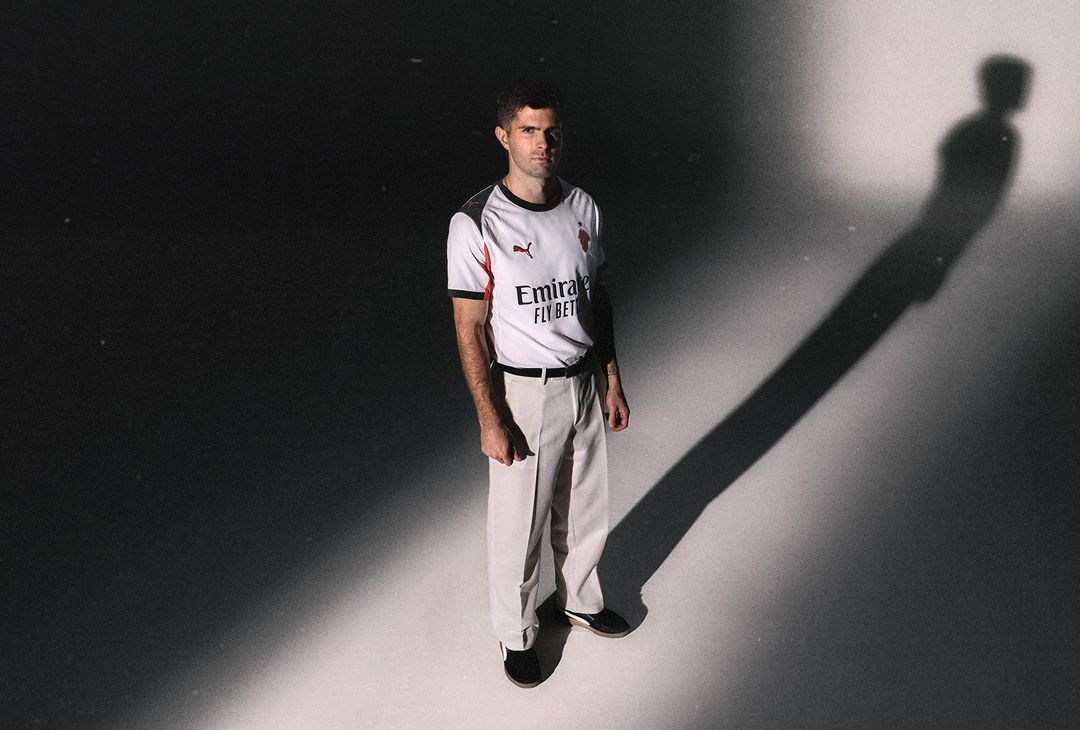 Presentata la nuova seconda maglia ('Away Kit') del Milan per la stagione 2025-2026 | AC Milan News