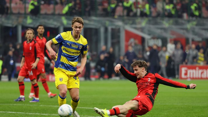 Il Parma vince in casa del Milan, che non riesce ad allungare sul Napoli e rimane a +4. La vetta ora dista 10 punti milan parma