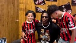 Milan, Rafael Leao arrivato al Meet & Greet con i tifosi | PM Video