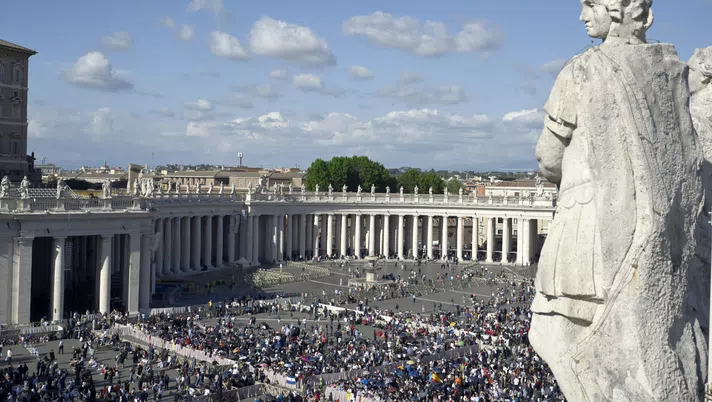 Fumata bianca, Prevost eletto come nuovo Papa: si chiamerà Leone XIV - immagine 1