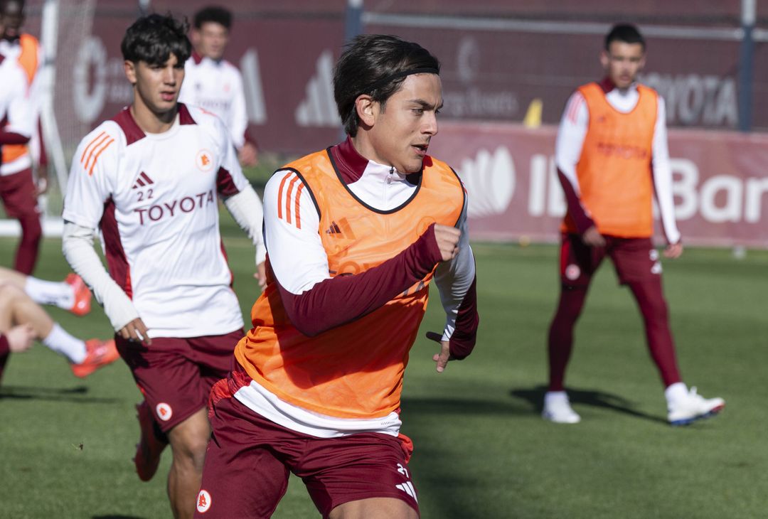 Trigoria, lavoro sul campo in vista dell’Atalanta. C’è Shomurodov – FOTO GALLERY - immagine 5