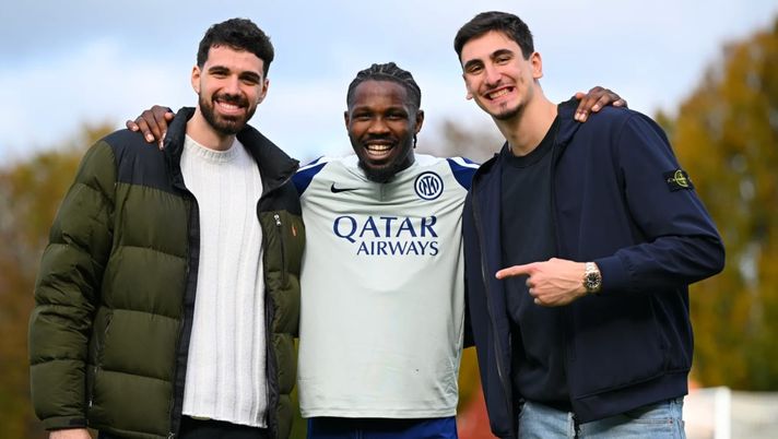 Inter, ospiti speciali oggi ad Appiano: Alessandro Michieletto e Daniele Lavia Inter, ospiti speciali oggi ad Appiano: Alessandro Michieletto e Daniele Lavia - immagine 1