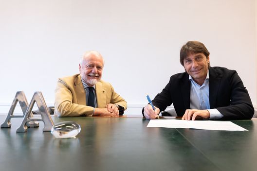 De Laurentiis e Antonio Conte, presidente e allenatore del Napoli De Laurentiis e Antonio Conte, presidente e allenatore del Napoli