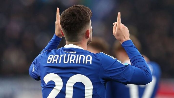 COMO, ITALY - JANUARY 24: Martin Baturina of Como 1907 celebrates after scoring their team's second goal during the Serie A match between Como 1907 and Torino FC at Giuseppe Sinigaglia Stadium on January 24, 2026 in Como, Italy. (Photo by Marco Luzzani/Getty Images) BREAKING – Como, Baturina in gruppo: la decisione per l’Inter! Le ultime su Morata - immagine 1