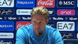 De Bruyne, le prime parole alla stampa da calciatore del Napoli: il video integrale