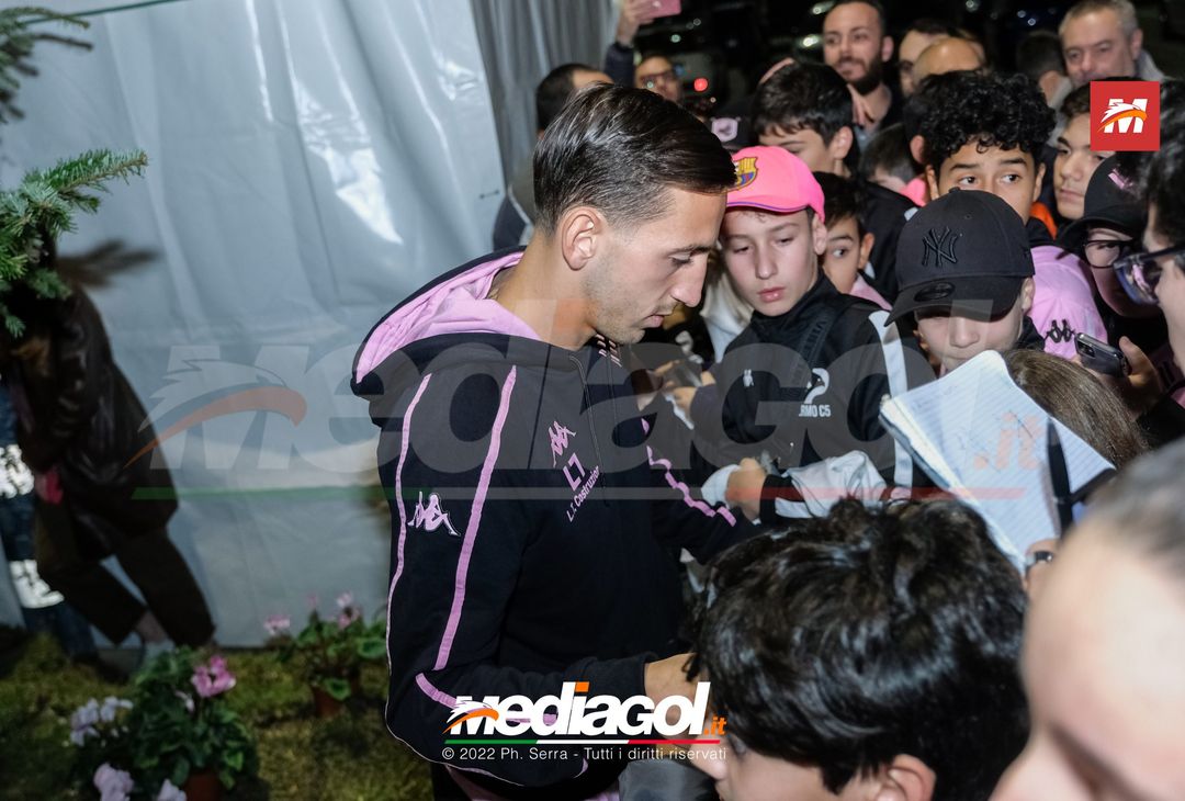 FOTO Palermo: Accardi, Saric e Gomes accendono l’albero al ‘Barbera’ (Gallery) - immagine 26