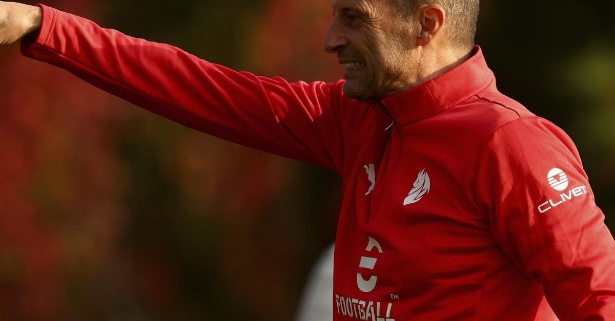 Milan, Simone apprezza: “Felice che Allegri sia riuscito a rimettere il Diavolo in vetta” Milan, Simone apprezza: “Felice che Allegri sia riuscito a rimettere il Diavolo in vetta”
