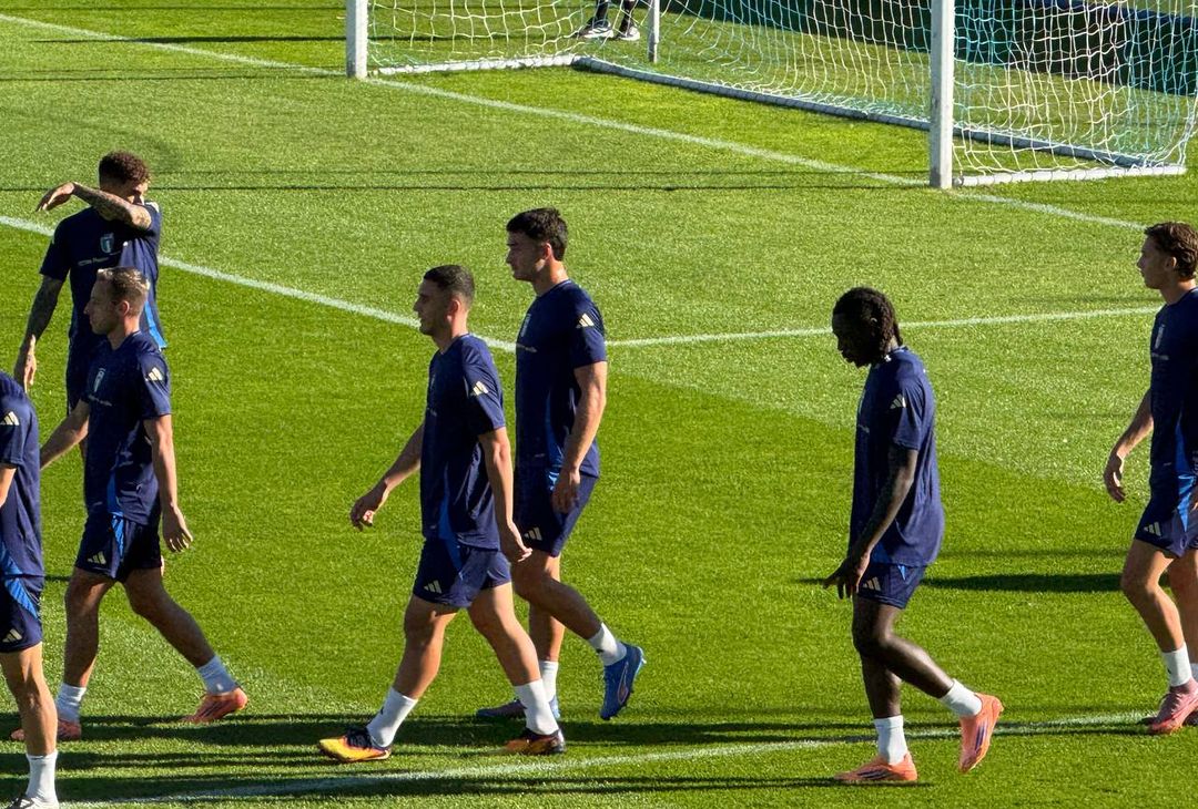 FOTO VN – Kean, Piccoli e Nicolussi a tinte azzurre: l’allenamento a Coverciano - immagine 25
