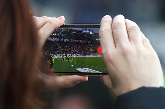 Napoli, poliziotti rubavano e vendevano dati su calciatori e vip- immagine 3