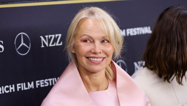 Torna Pamela Anderson: nuovo ruolo, è pronta per la corsa all’Oscar - immagine 1