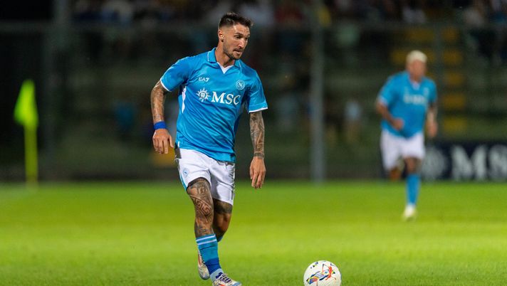 CASTEL DI SANGRO, ITALY - JULY 31: SSC Napoli player Matteo Politano in action during the friendly match between SSC Napoli and Brest at Stadio Teofilo Patini on July 31, 2024 in Castel di Sangro, Italy. (Photo by SSC NAPOLI/SSC NAPOLI via Getty Images) Politano: “McTominay e Gilmour? Sono eccezionali. Ecco cosa mi piace di loro” - immagine 1