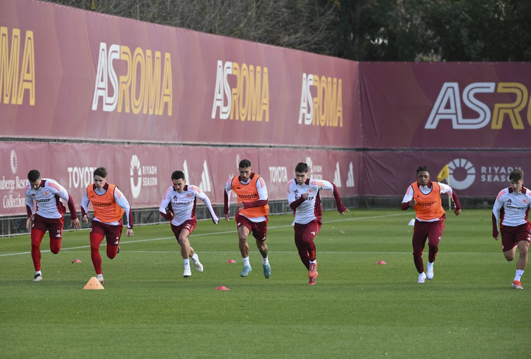 Roma, la ripresa degli allenamenti in vista del Milan – FOTO GALLERY - immagine 16