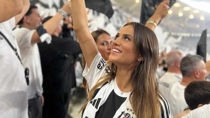 Immobile, prima gara col Besiktas. La moglie in tribuna: “Ci siamo” Immobile, prima gara col Besiktas. La moglie in tribuna: “Ci siamo” - immagine 1