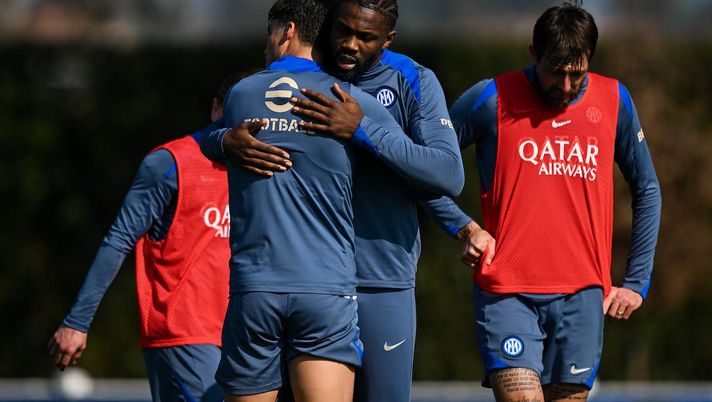 FCIN1908 / Inter, Thuram in gruppo per tutto l’allenamento: a Napoli sarà titolare - immagine 1