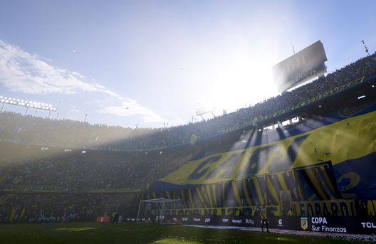 Una coreografia dei tifosi del Boca alla Bombonera (Foto di Marcelo Endelli/Getty Images) La Bombonera: il cuore che pulsa nel cuore della Boca- immagine 3