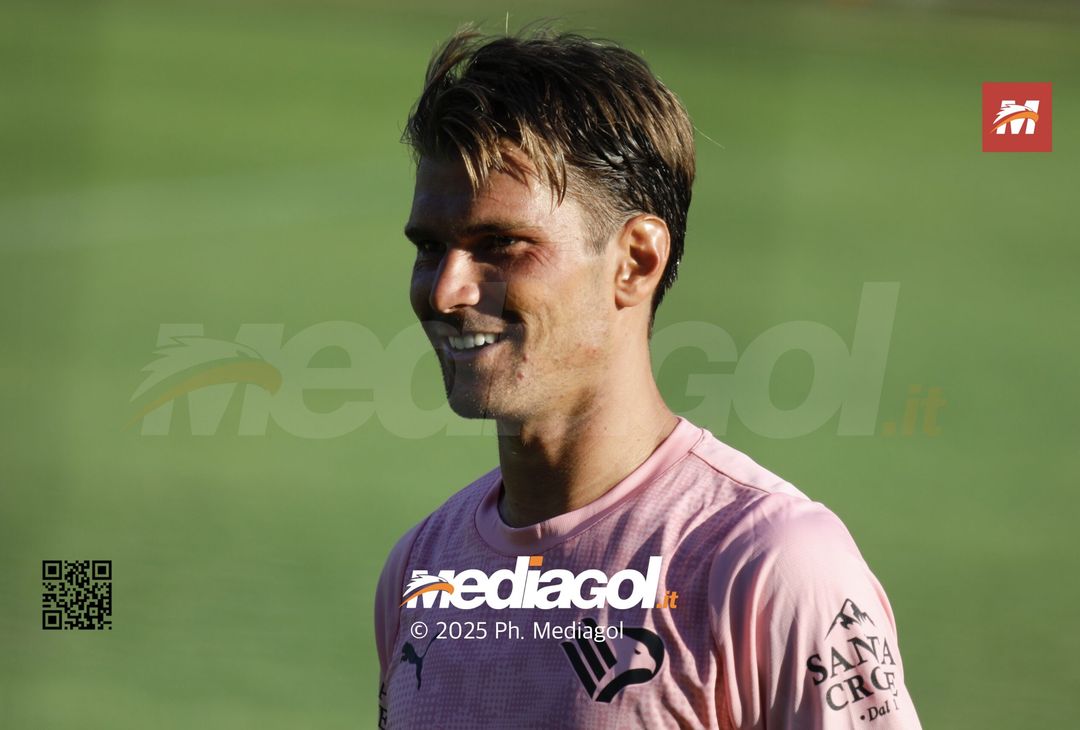 FOTO, allenamenti e contrasti al ritiro del Palermo - immagine 19